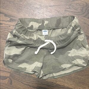 Old Navy Girls Green Camo Athletic Shorts